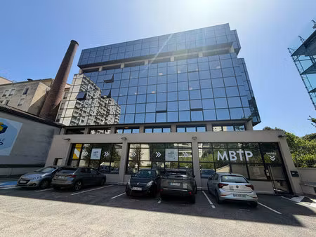 location local professionnel 326m² villeurbanne 69100