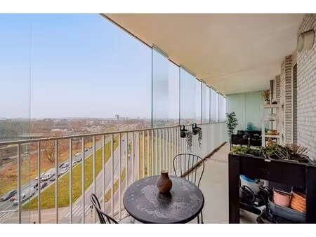 lichtrijk 2-slaapkamerappartement met open uitzicht