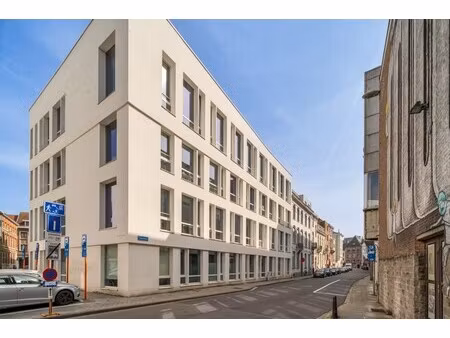 centraal gelegen en moderne studentenkamer met eigen sanitair en een slaapverdiep!