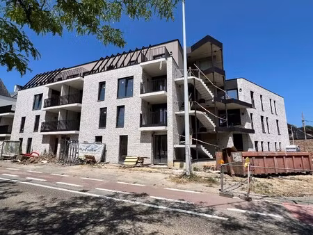 nieuwbouwapp. met 2 slpks  terras en tuintje