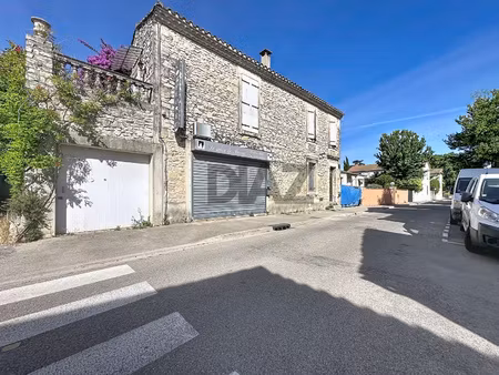 local commercial à louer caissargues