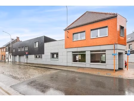 polyvalente kantoorruimte en 2 appartementen