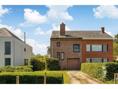 ruime woning in een doodlopende straat!