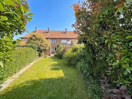 instapklare woning met halfopen karakter met tuin!