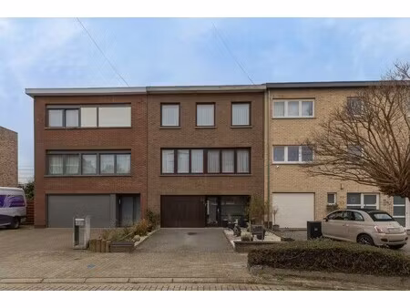 gunstig gelegen woning met 4 slaapkamers en tuin