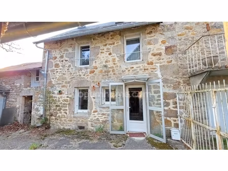 jolie petite maison en pierre dans l'un des plus beaux coin du plateau de millevaches