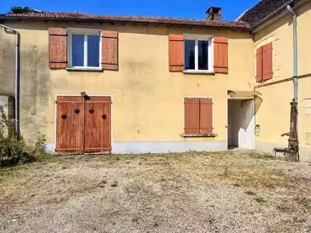arc lès gray - appartement 4 pièces à vendre - 139m2 - 111 000 € - réf: 2242ly - bourse im