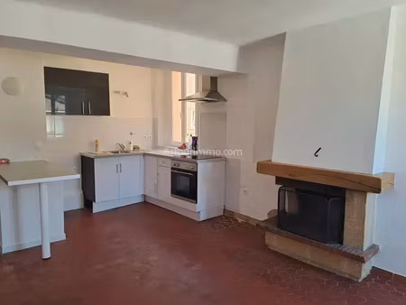 location appartement 3 pièces 52 m2 à salernes