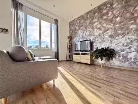 vente maison 4 pièces 109 m² à le chambon-feugerolles (42500)  215 000 €