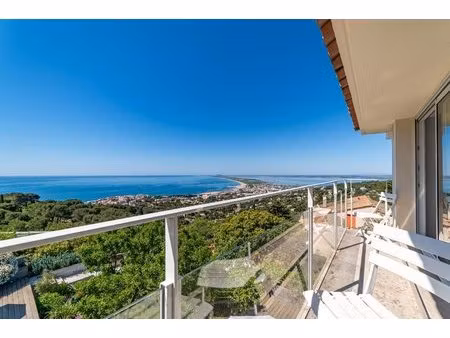 maison avec une vue à couper le souffle !