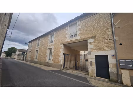 location appartement 4 pièces 98m² neuville de poitou 86170