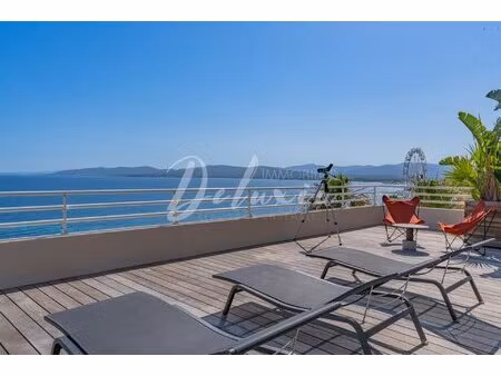 appartement 4 pièces face à la mer avec terrasse de 245 m2  saint-raphaël.