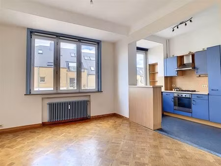 appartement à vendre avec terrasse et 2 chambres   etterbeek (vbe39398)