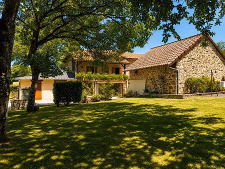 vente maison 4 pièces 167 m² à lauresses (46210)  251 904 €