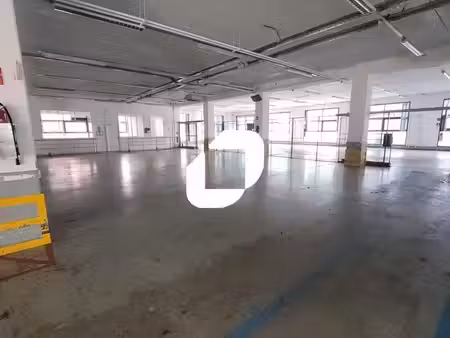 location local d’activités issy-les-moulineaux 92130 421m² à 5549m²