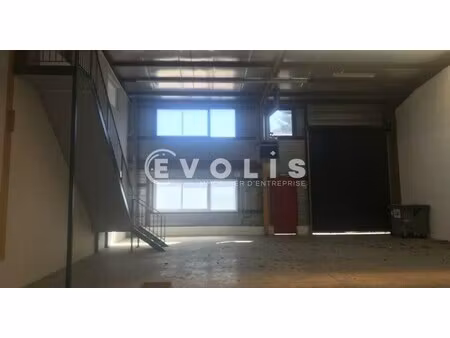 location local d’activités quincy voisins 77860 121m² à 1129m²