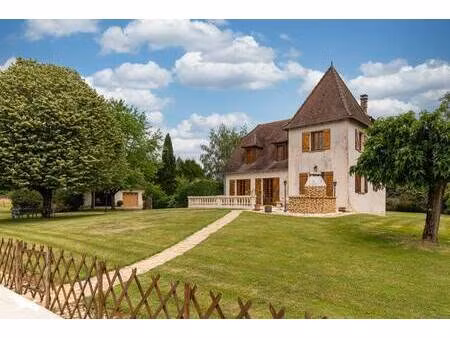vente maison 6 pièces 131 m² génis (24160)