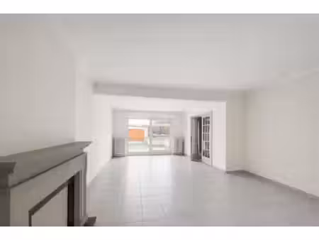 appartement te koop in meulebeke met 3 slaapkamers