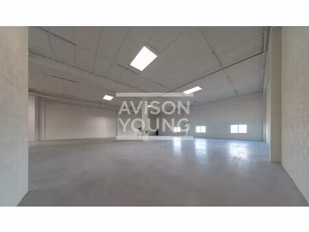 location local d’activités bondy 93140 918m²