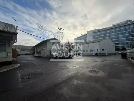 location local d’activités saint denis 93210 640m²