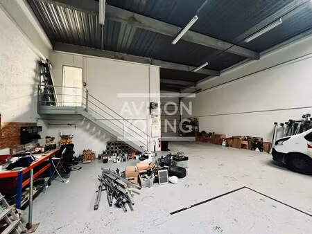 location local d’activités villepinte 93420 600m²