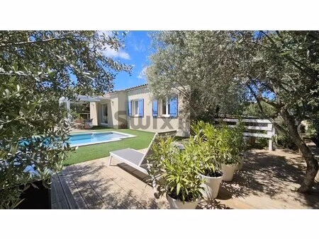 charmante maison de plain-pied avec jardin méditerranéen et piscine