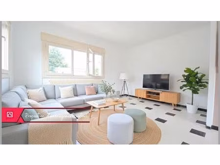 maison indépendante + jardin + double garage à saint-thibéry