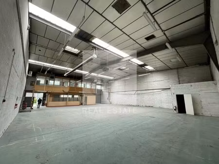 location local d’activités saint egreve 38120 495m²
