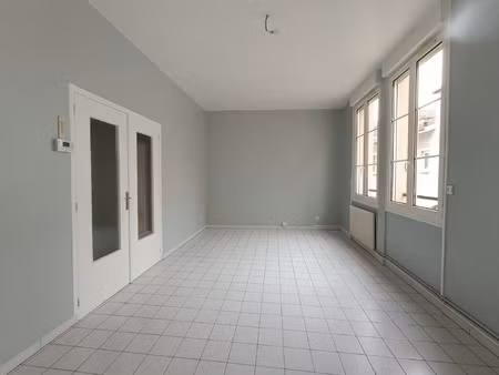 location appartement 3 pièces 69m² reims 51100