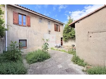 grande maison avec deux appartements