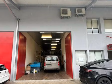 location local d’activités eysines 33320 384m²