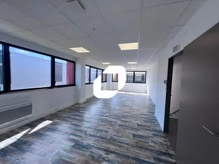 location local d’activités chanteloup en brie 77600 262m²