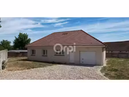 maison avec jardin parville (27)