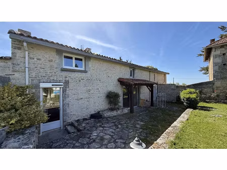 vente maison 5 pièces 159 m² à villefagnan (16240)  283 500 €