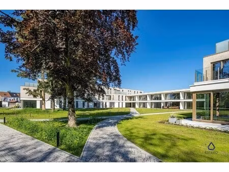 rustig gelegen 1-slaapkamerappartement met terras en parking