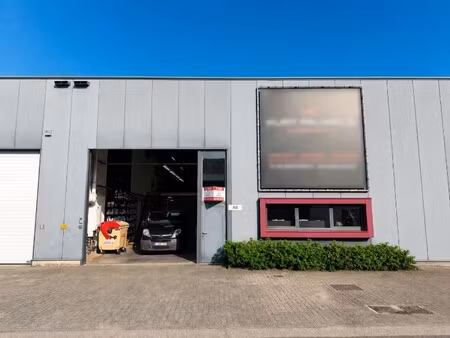 magazijn met showroom te huur