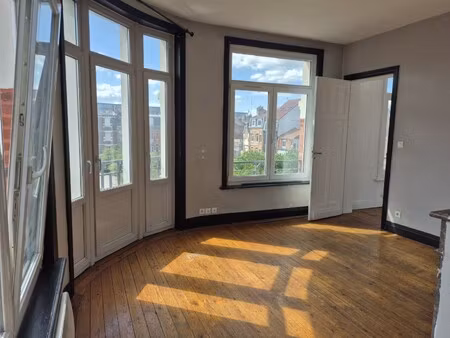 location appartement 3 pièces 47m² lille 59000