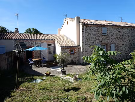 vente maison 5 pièces 130 m² à saint-viaud (44320)  299 000 €