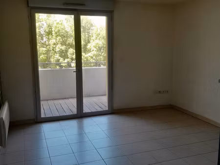 appartement t2 avec terrasse et parking
