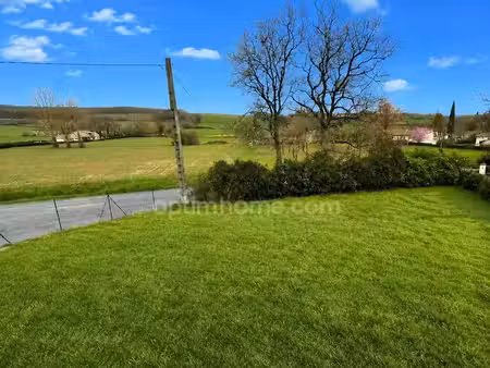 terrain 575 m²