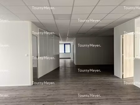 location bureaux 460 m² à 925 m²