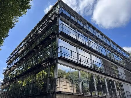 location bureaux 243 m² à 501 m²