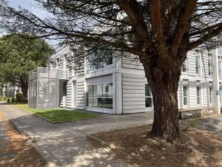 location bureaux 1 200 m²