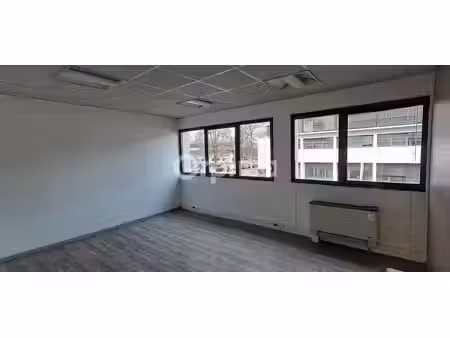 location bureaux pau 64000 16m²