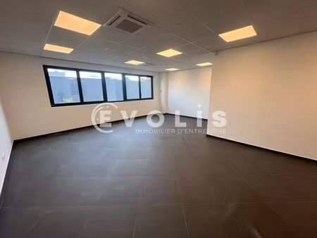 location bureaux 140 m²