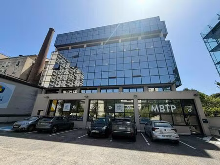 location bureaux 103 m² à 326 m²