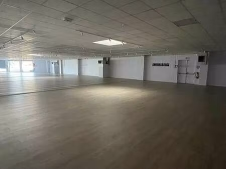 vente commerce reims 51100 950m²