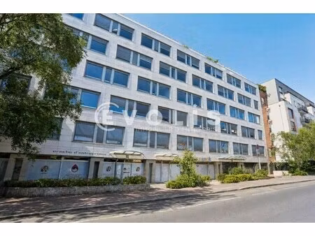 location bureaux 91 m² à 1 342 m²