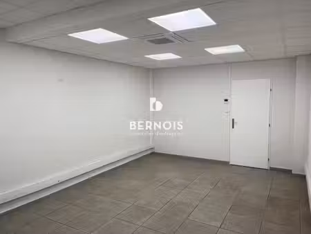 location bureaux toulon 83000 294m²
