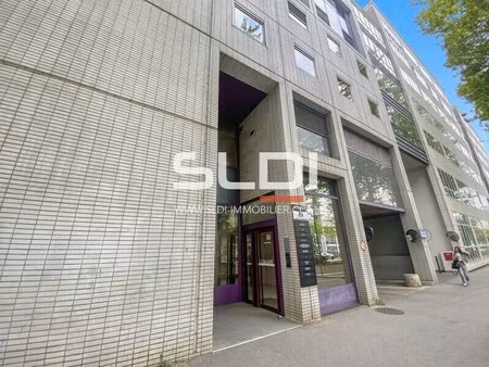 location bureaux 63 m²